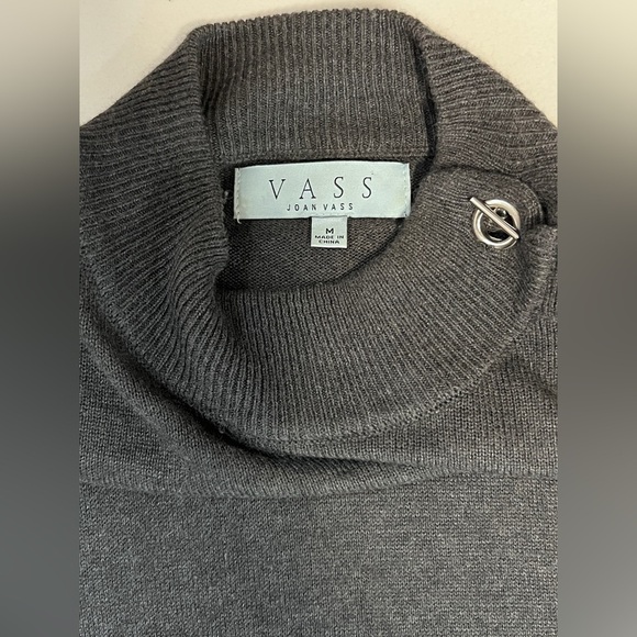 JOAN VASS‎ Charcoal gray mock neck sweater size M. - Picture 9 of 13